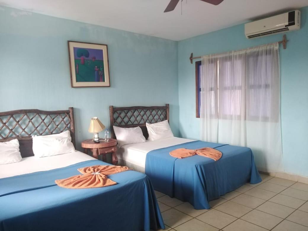 Hotel Cavanna Inn Castillo de San Felipe Екстер'єр фото
